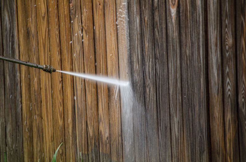 Fence and Wall Powerwashing